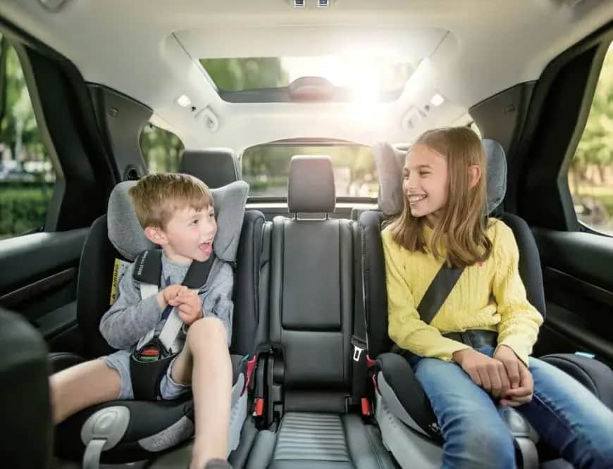 Pasy bezpieczeństwa z tyłu od kiedy są obowiązkowe i co grozi za ich brak