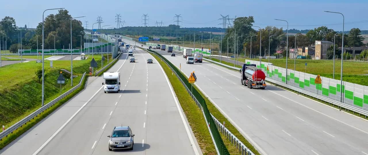 Kto jest właścicielem autostrady A1? Poznaj struktury i udziały
