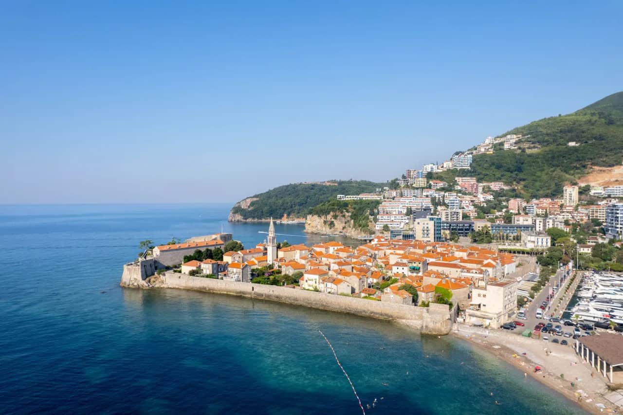 Najlepsza trasa do Czarnogóry: uniknij kosztownych błędów w podróży