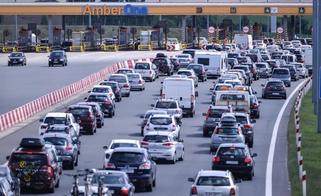 Jakie warunki na autostradzie A1? Uniknij opłat w korkach latem