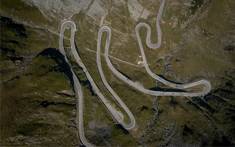 Najlepsza trasa do Rumunii: odkryj malownicze drogi i atrakcje