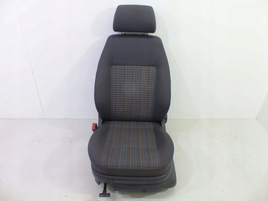 Jak zdemontować fotel kierowcy vw polo - uniknij kosztownych błędów